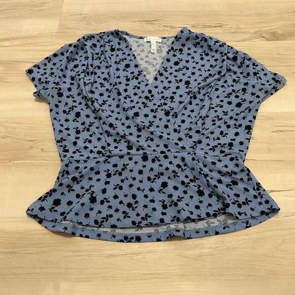 Leith Women Medium Blouse Short Sleeve V-Neck Peplum Floral Blue Y2K - Picture 1 of 7